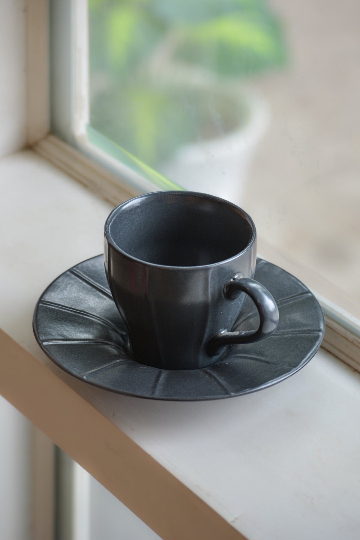 Textured Mug with Saucer